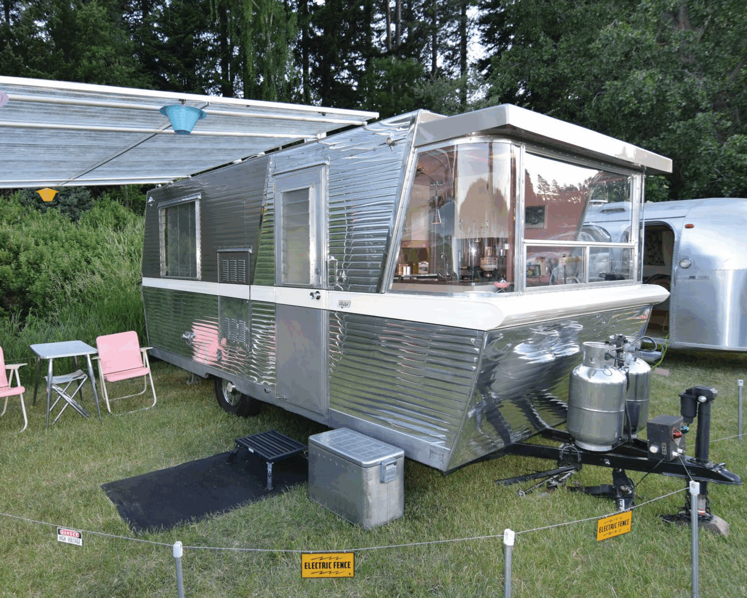 Vintage Camper Trailers Book - Image 5