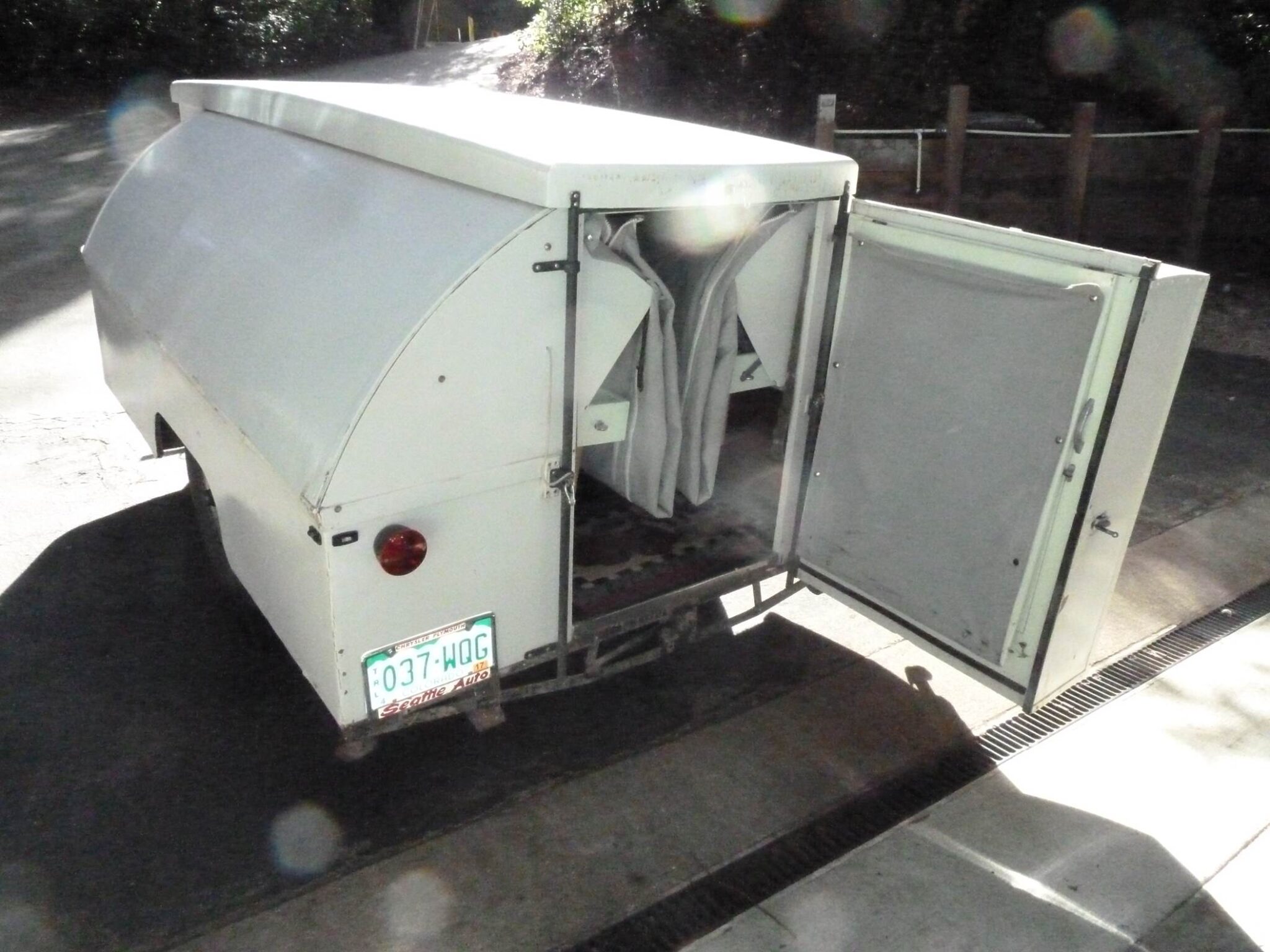 The Mystery of the Ratzlaff Crank-Up Trailers - Vintage Camper Trailers ...