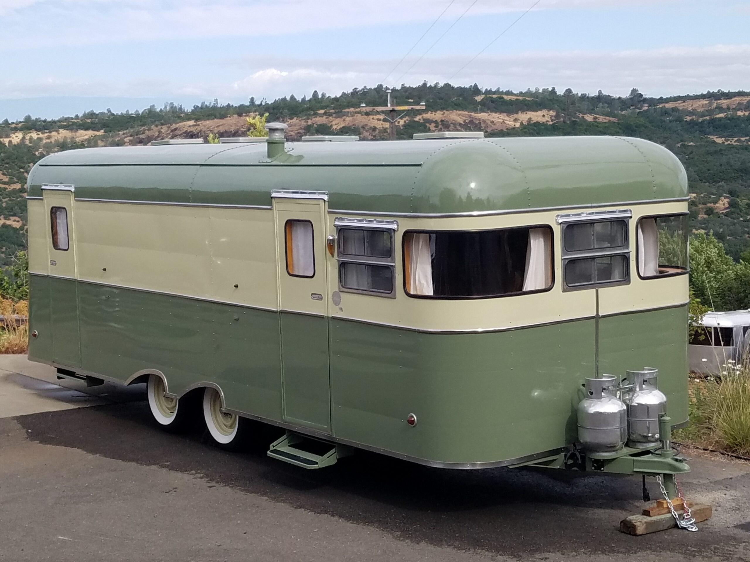 Universal Beauty: A Rare Breadloaf Trailer Restored by William Ward Studios
