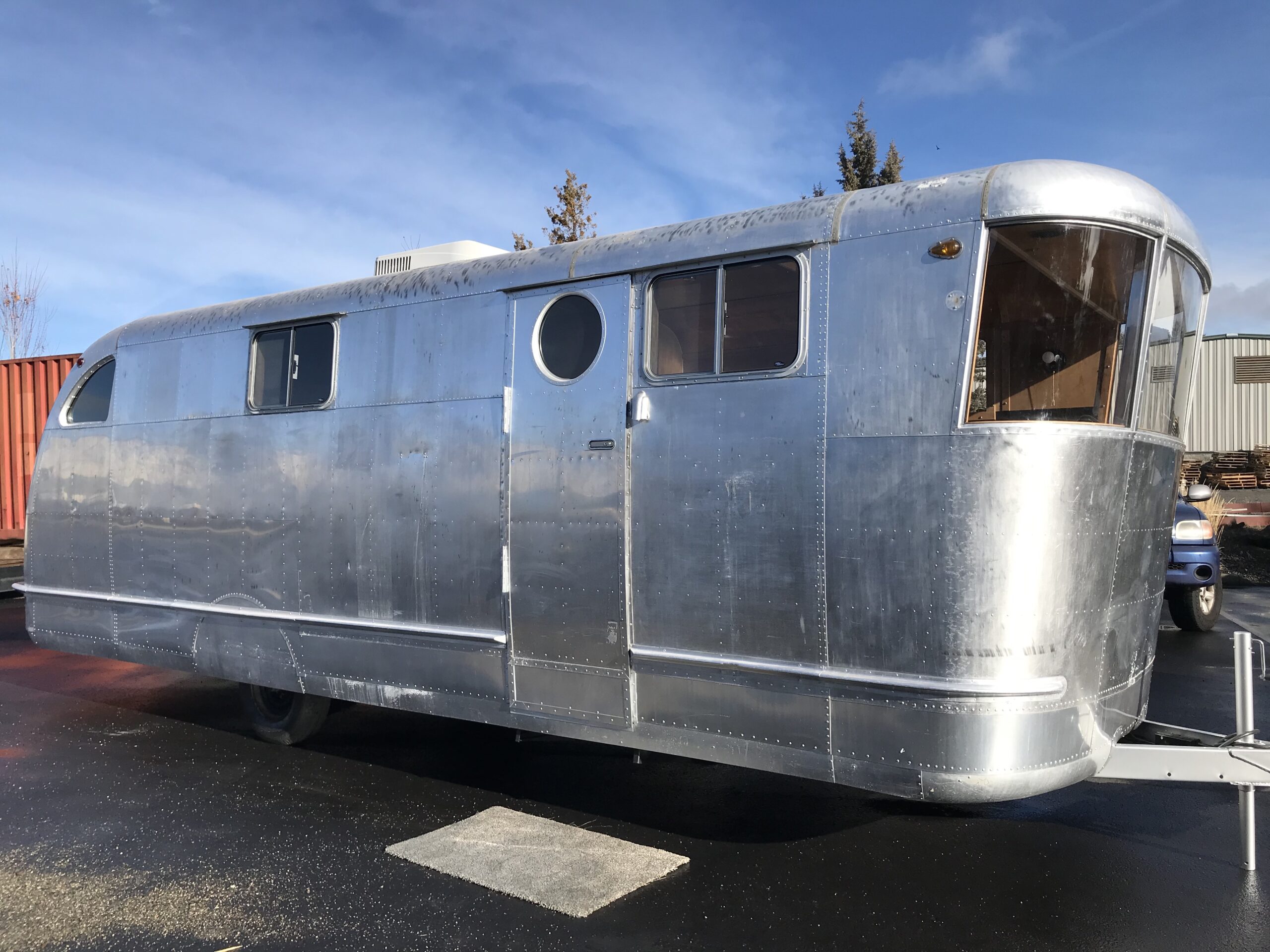 A 1946 Spartan Manor Raised for Modern Living
