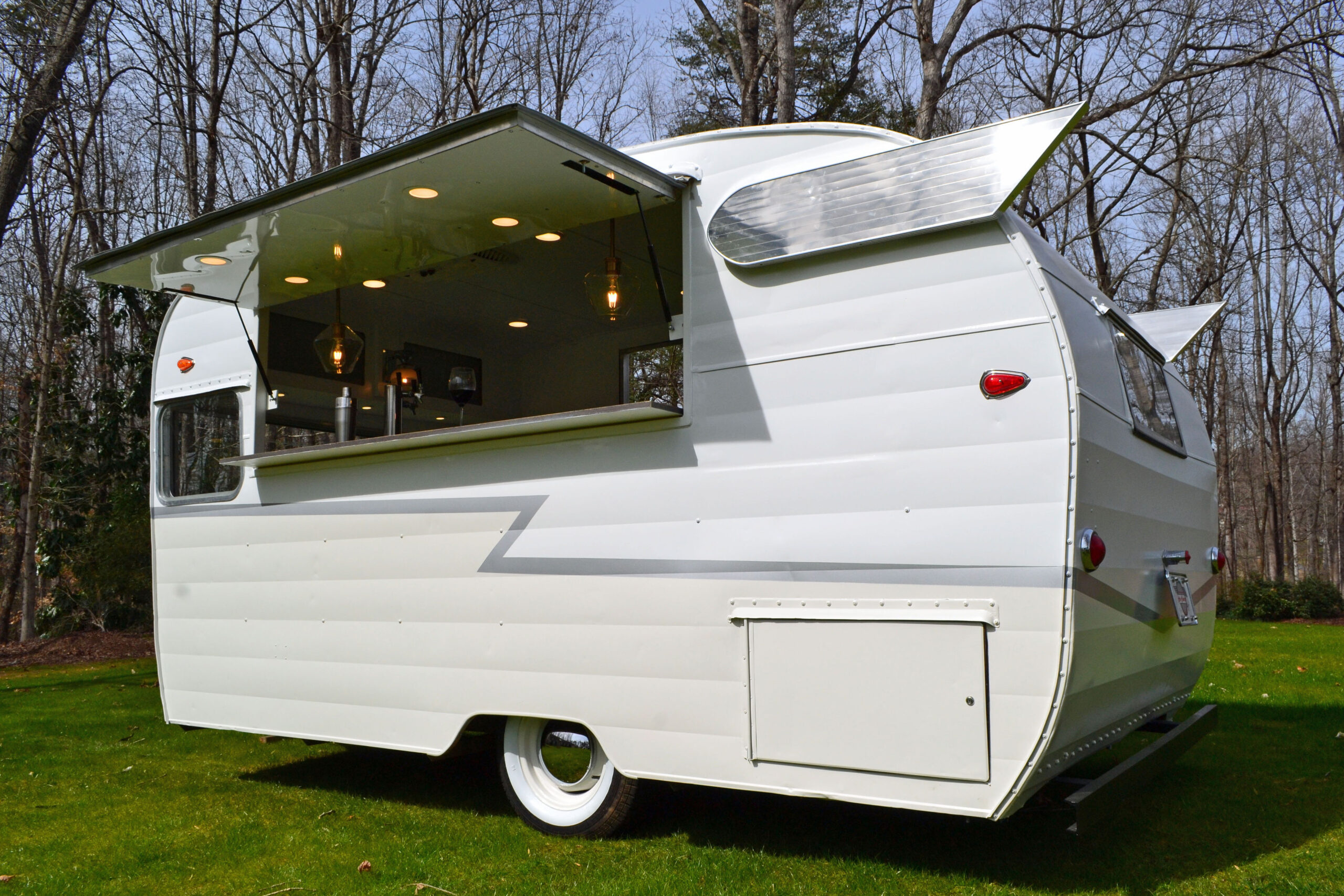 1962 Shasta Airflyte Becomes the Silver Winged Travel Bar